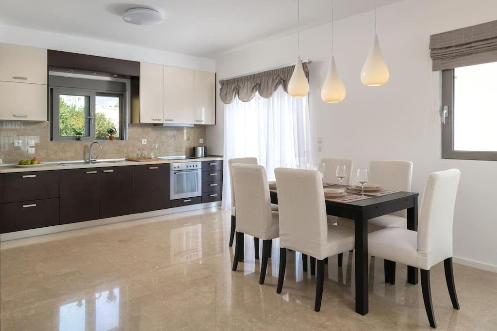 Luxurious And Modern House Near Town And Beach Асгуру Екстер'єр фото