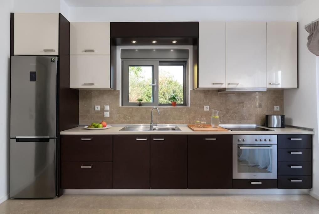 Luxurious And Modern House Near Town And Beach Асгуру Екстер'єр фото